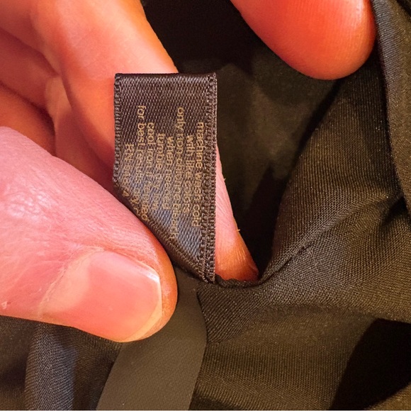 The Limited Collection Black Micro-Check Pencil Skirt Size 6 EUC Trendy - Picture 6 of 8